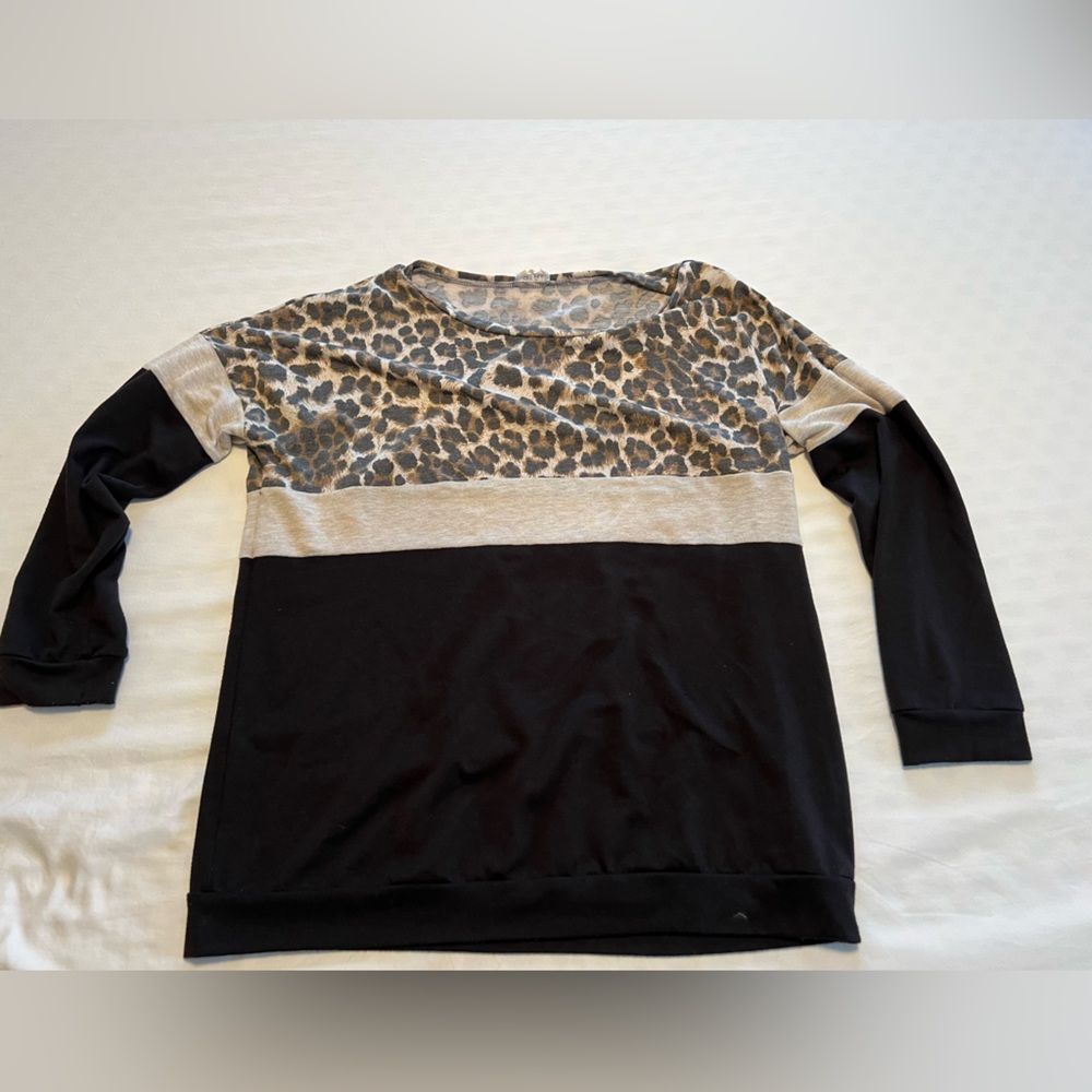 BIBI Top block, style, extra large, missing, size tag,used boutique purchased